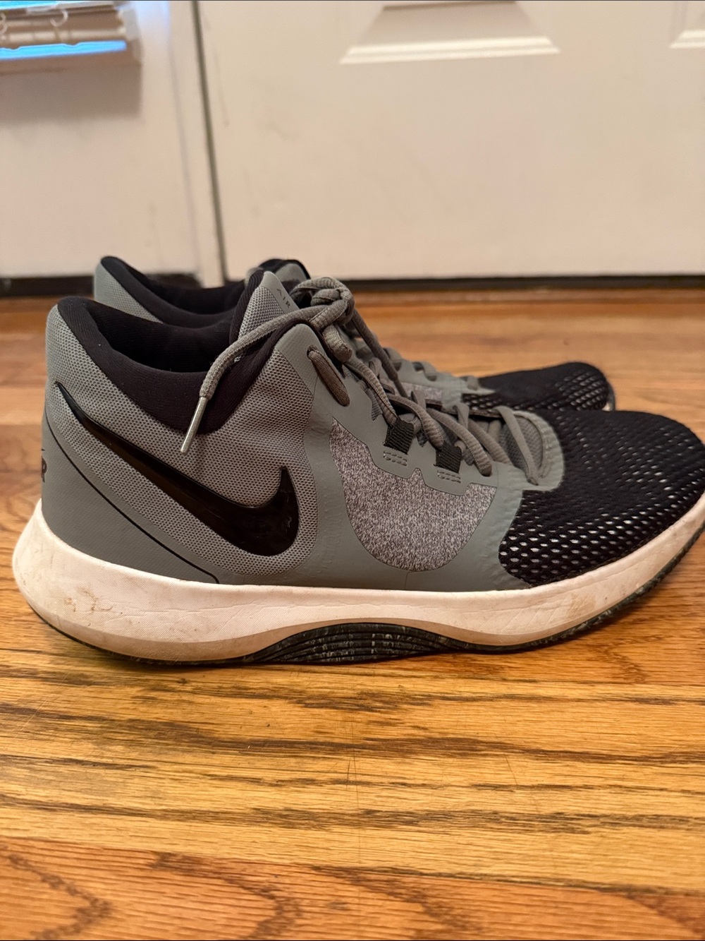 Nike Men's air precision II Black and Gray Athletic Training Shoes size 11